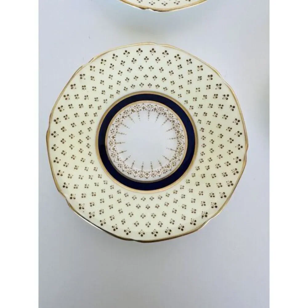 Paragon By Appt. China Potters To HM Queen Elizabeth England‎ 4 Saucers Only 5